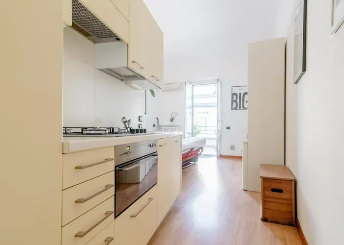 Stayeasy Moscova Terrace - Near Brera & Garibaldi Apartment Milan