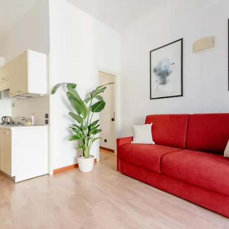 Stayeasy Moscova Terrace - Near Brera & Garibaldi Milan